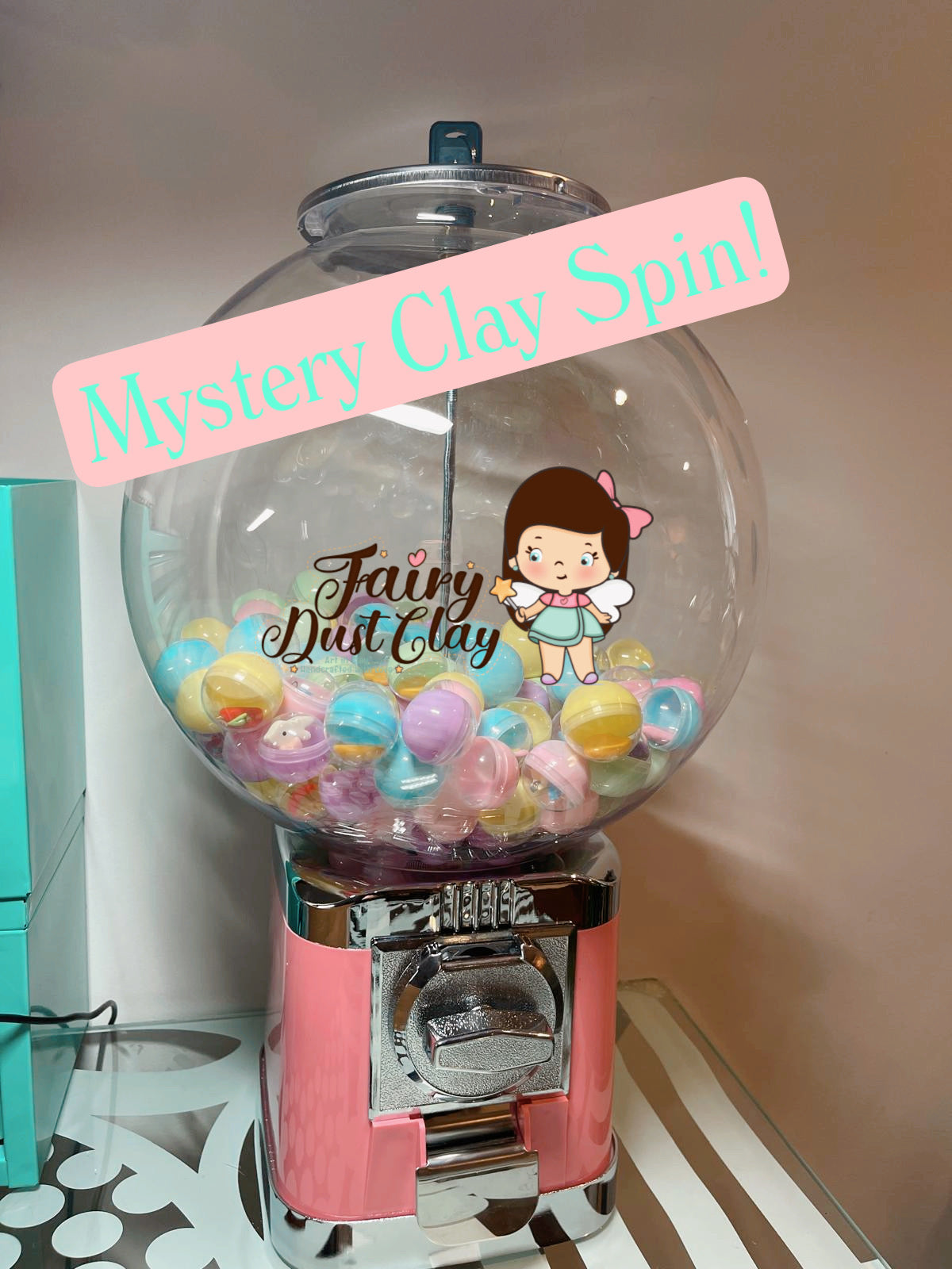Clay Charm-Ball Machine -Mystery Spin - Surprise Clay