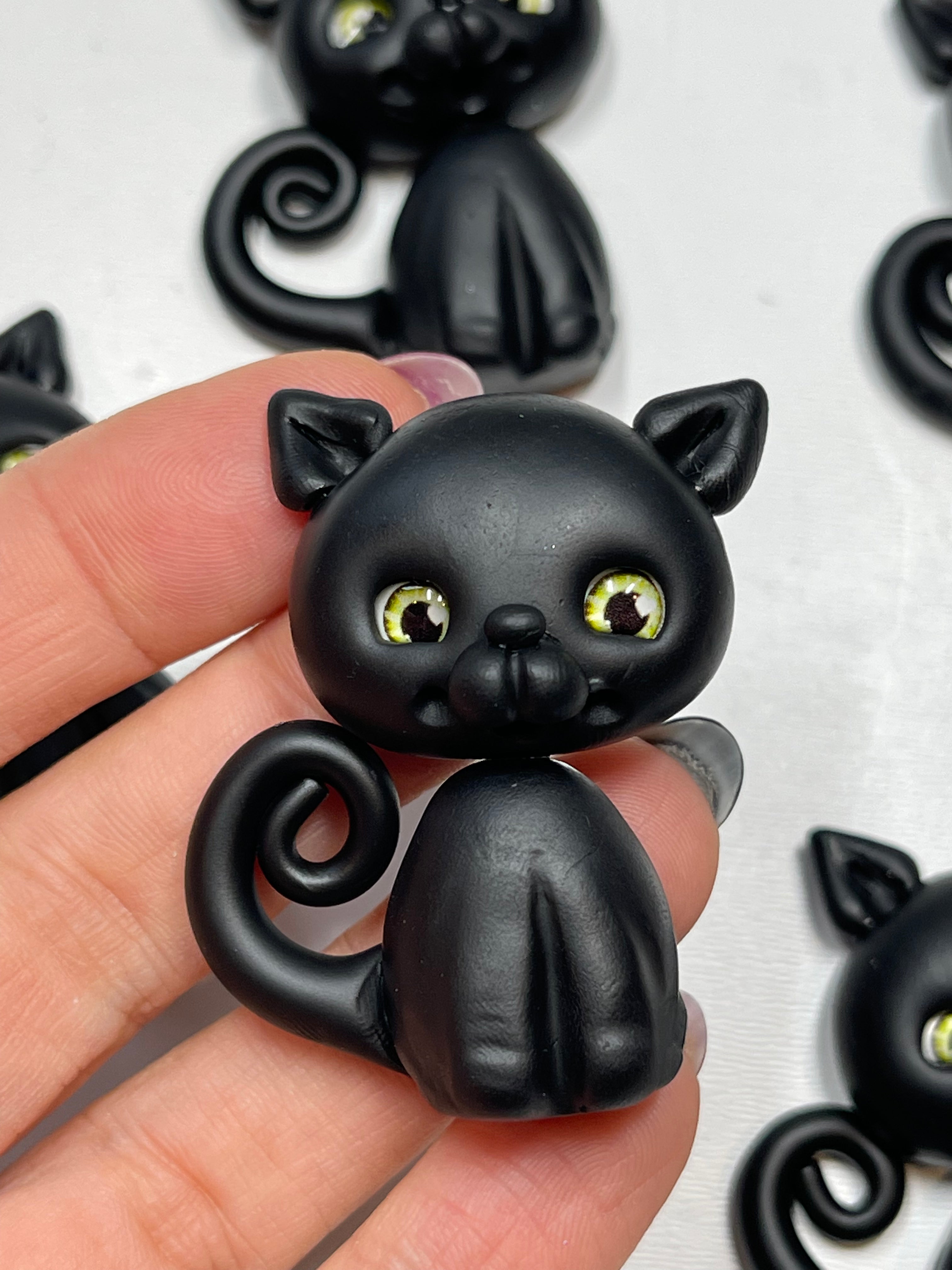 Black Cat Halloween Clay Figurine - Handmade – fairydustclay